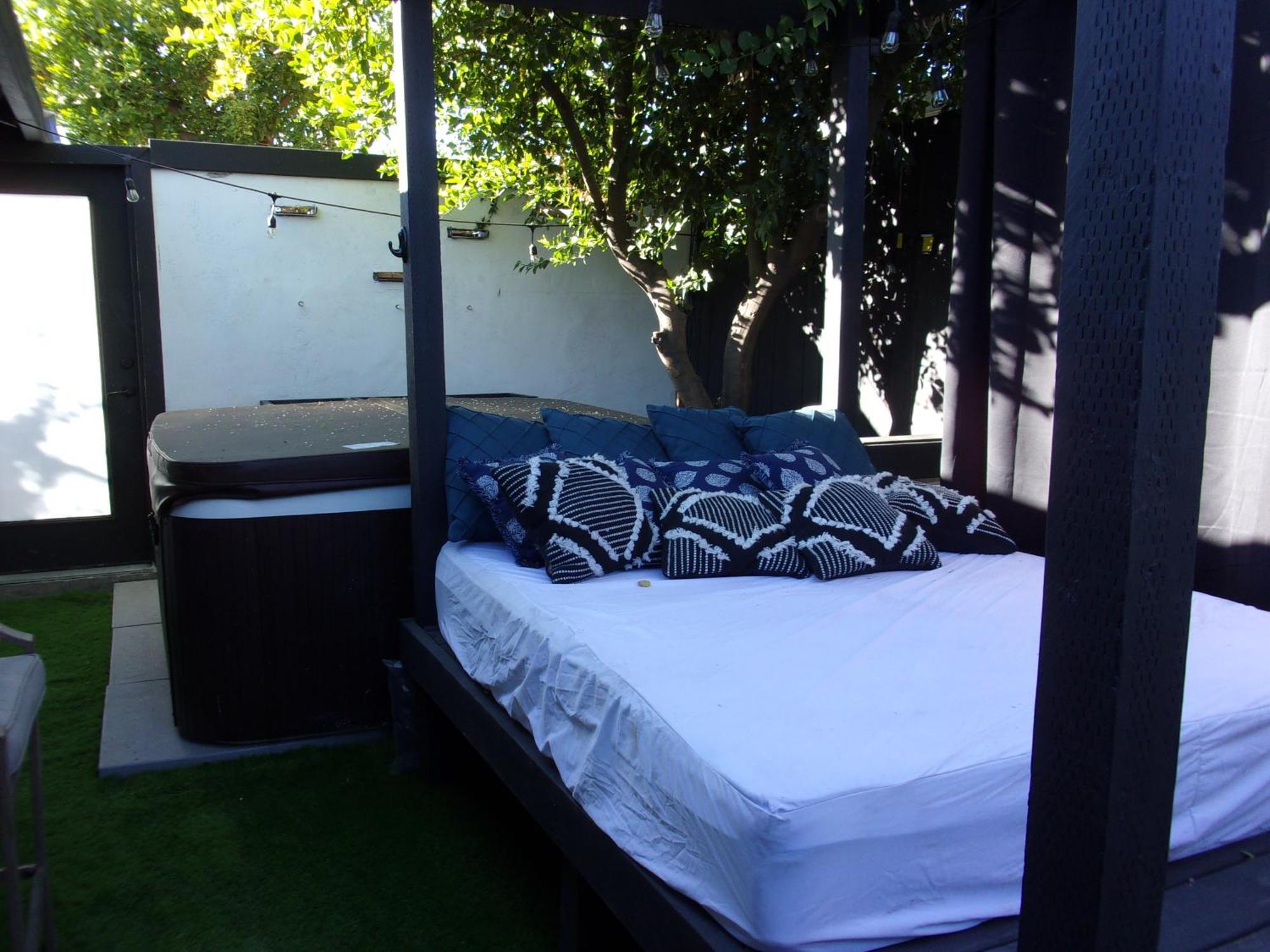 Updated Dwntwn 2Bd Twnhse W/Hot Tub& Private Patio Palm Springs Luaran gambar